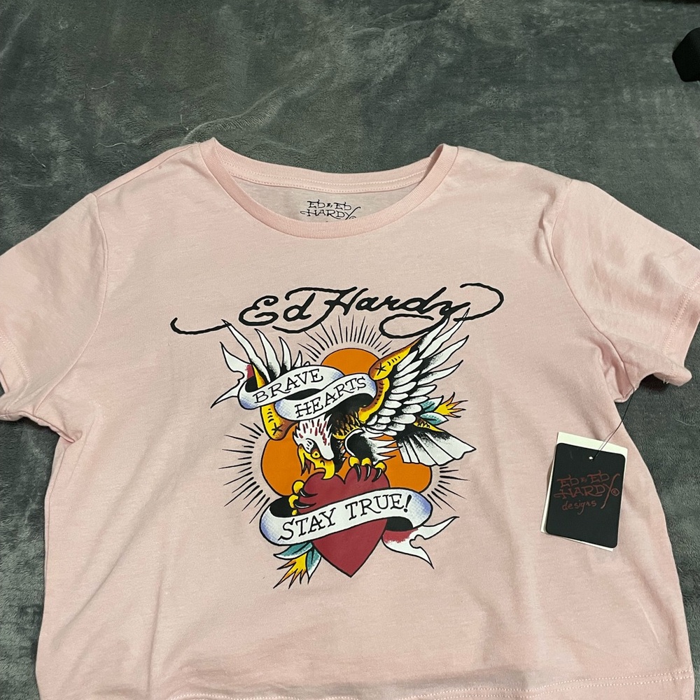 Ed Hardy Light Pink Graphic T-Shirt size large, but fits like a medium crop top